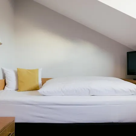 Hotel Dom Limburg 4*