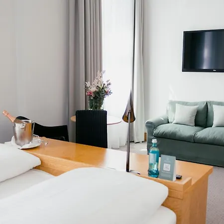 Hotel Dom Limburg 4*
