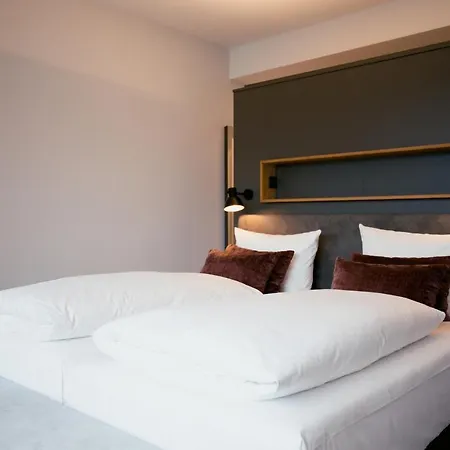 Dom Limburg 4*