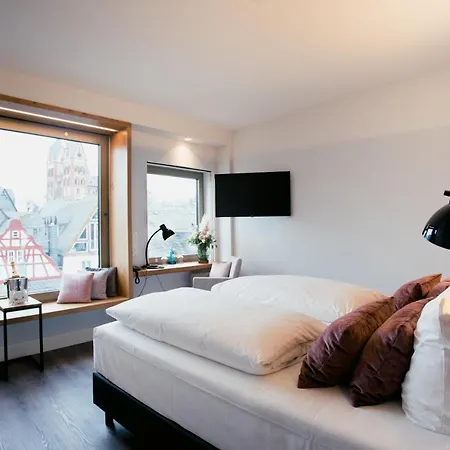 Dom Limburg Hotel 4*