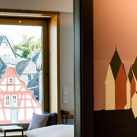 Dom Limburg 4*