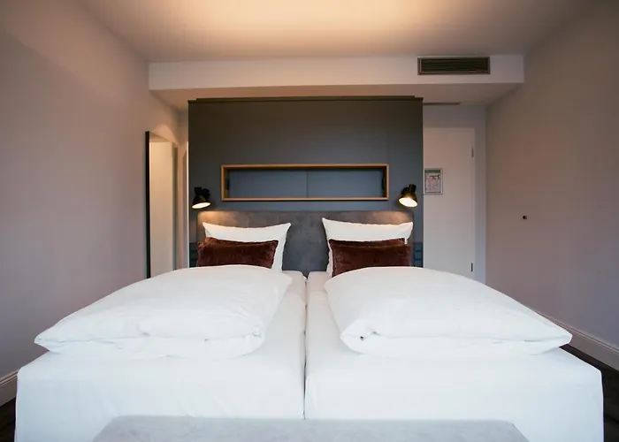 Hotel Dom Limburg 4*