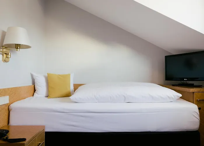 Hotel Dom Limburg 4*